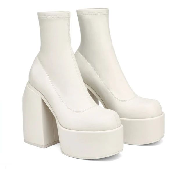 Modern Boots Women Platform Heels Round Toe Leather Boot Chunky Heels